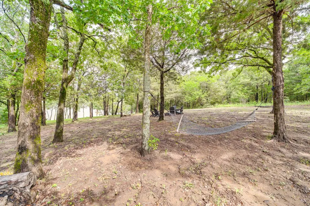 1656 McNally Road Eufaula, OK 74432