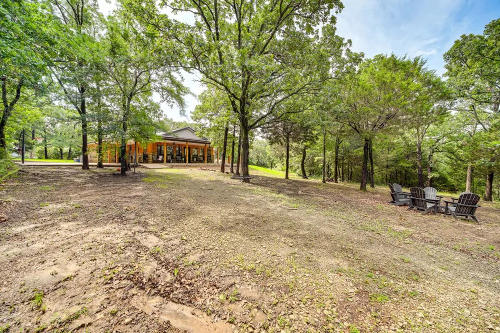 1656 McNally Road Eufaula, OK 74432
