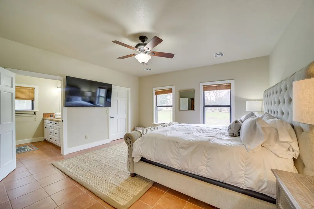 1656 McNally Road Eufaula, OK 74432