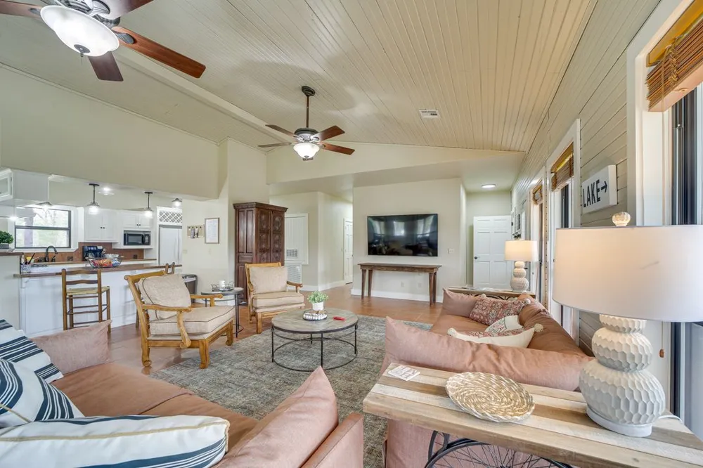 1656 McNally Road Eufaula, OK 74432
