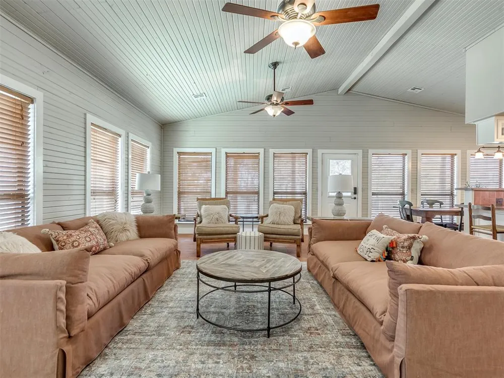 1656 McNally Road Eufaula, OK 74432