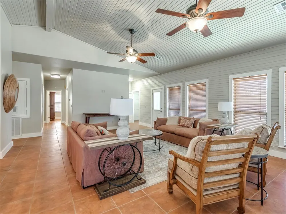 1656 McNally Road Eufaula, OK 74432