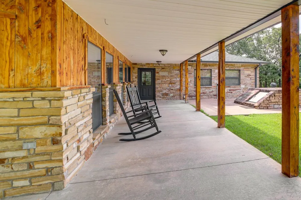 1656 McNally Road Eufaula, OK 74432