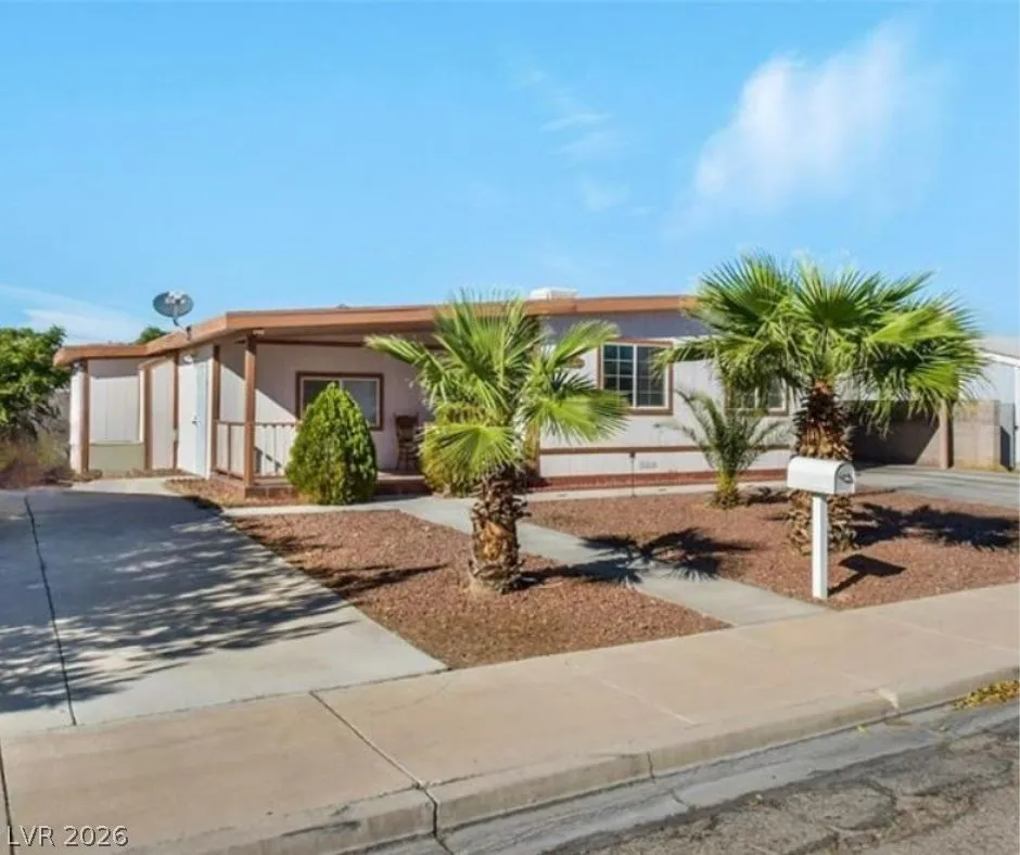 4890 Vista Flora Way Las Vegas, NV 89121