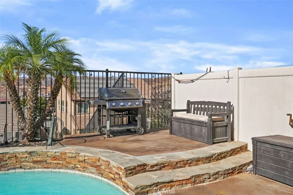 4182 Cypress Circle Lake Elsinore, CA 92530
