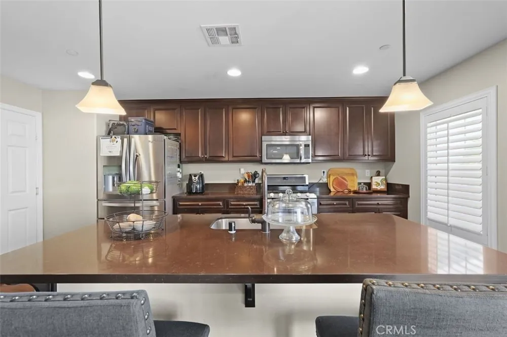 4182 Cypress Circle Lake Elsinore, CA 92530