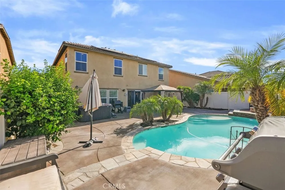 4182 Cypress Circle Lake Elsinore, CA 92530