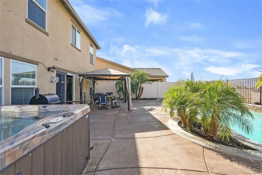 4182 Cypress Circle Lake Elsinore, CA 92530