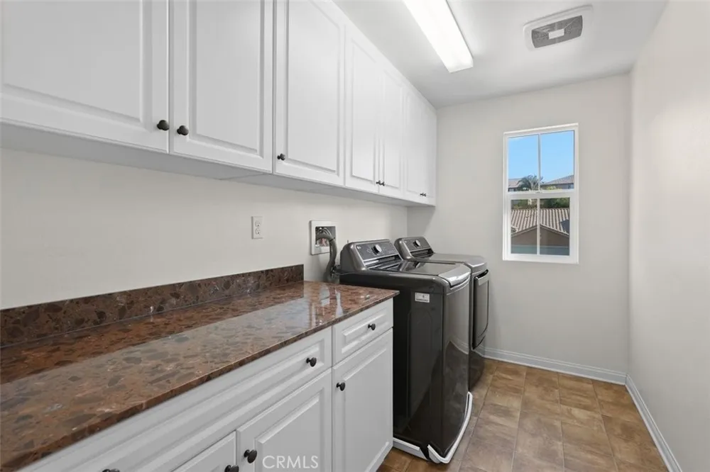 4182 Cypress Circle Lake Elsinore, CA 92530