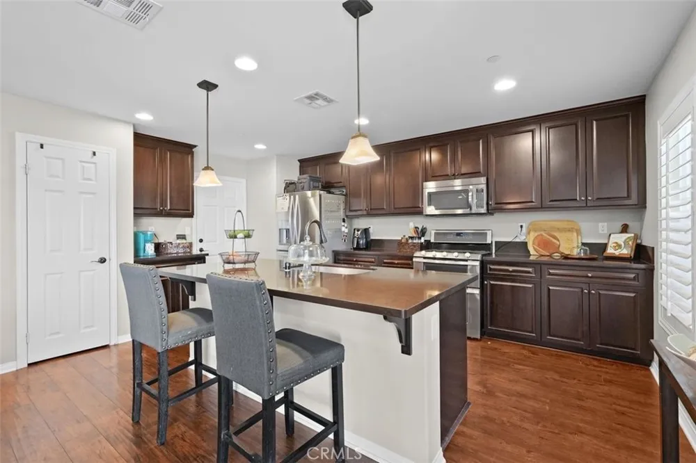 4182 Cypress Circle Lake Elsinore, CA 92530