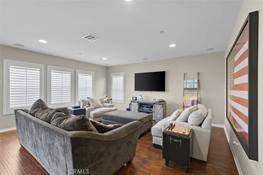 4182 Cypress Circle Lake Elsinore, CA 92530