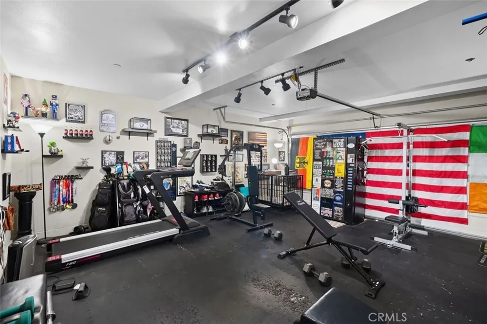 4182 Cypress Circle Lake Elsinore, CA 92530