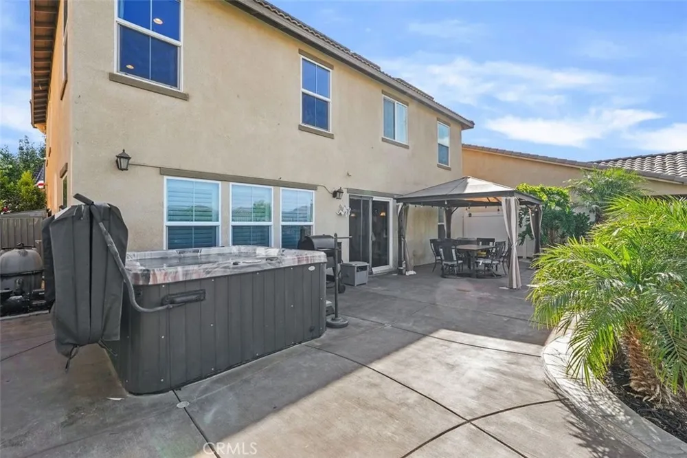 4182 Cypress Circle Lake Elsinore, CA 92530