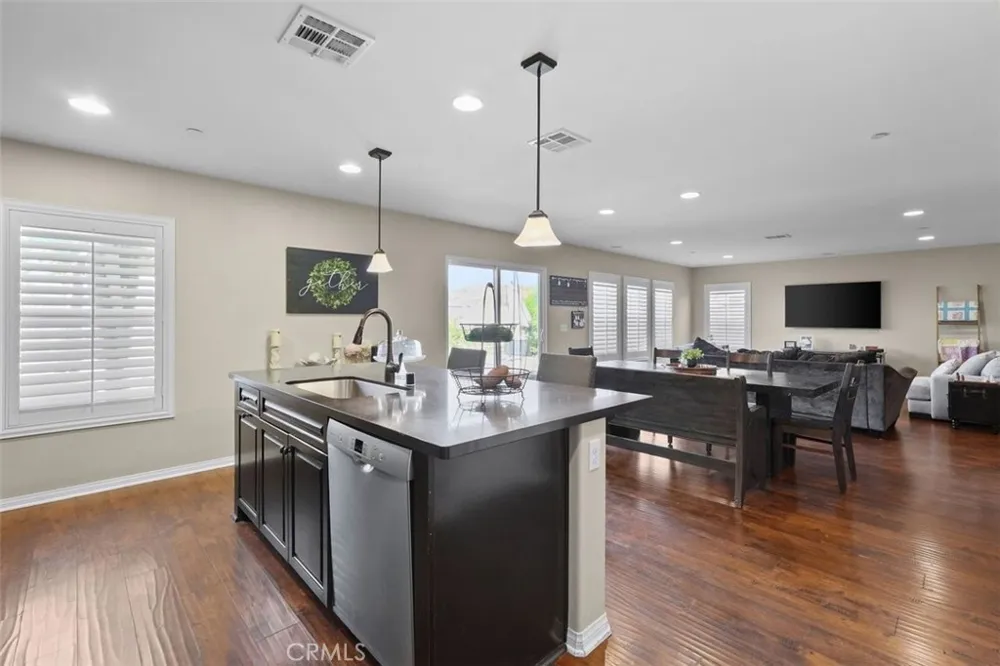 4182 Cypress Circle Lake Elsinore, CA 92530