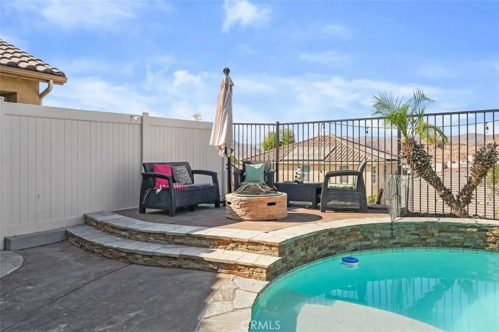 4182 Cypress Circle Lake Elsinore, CA 92530