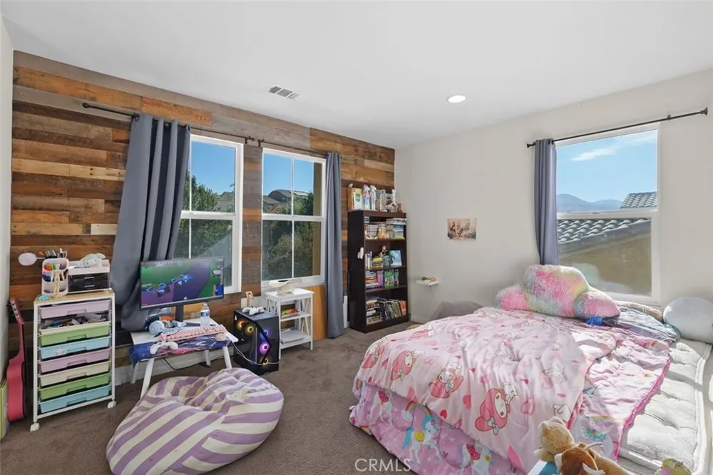 4182 Cypress Circle Lake Elsinore, CA 92530