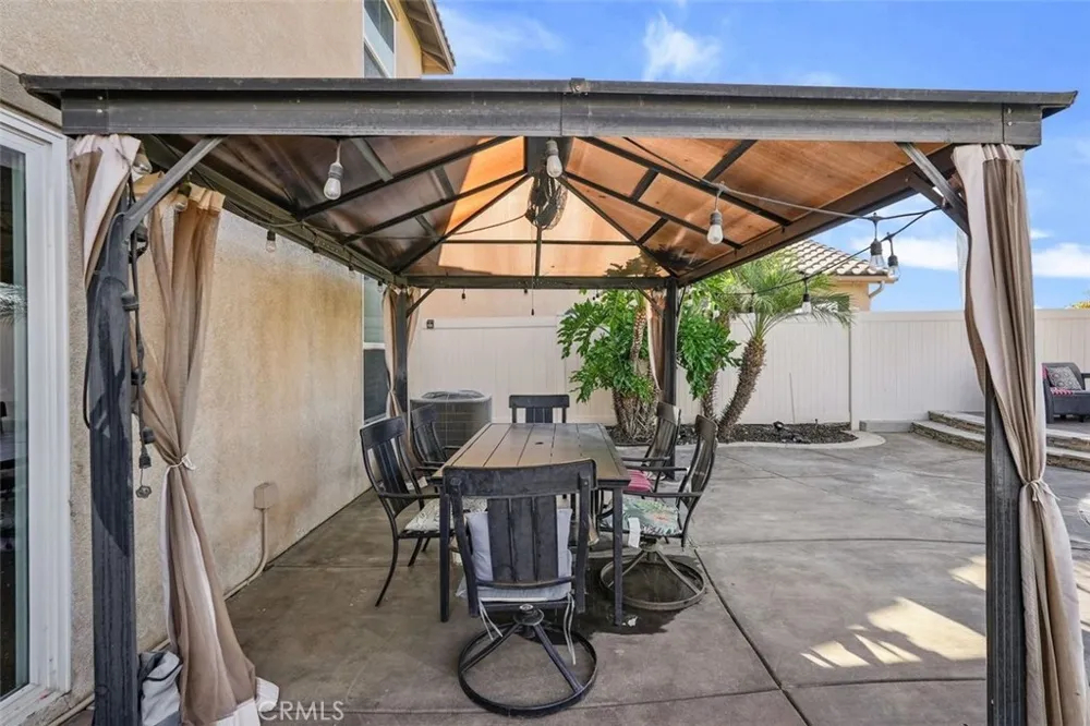 4182 Cypress Circle Lake Elsinore, CA 92530