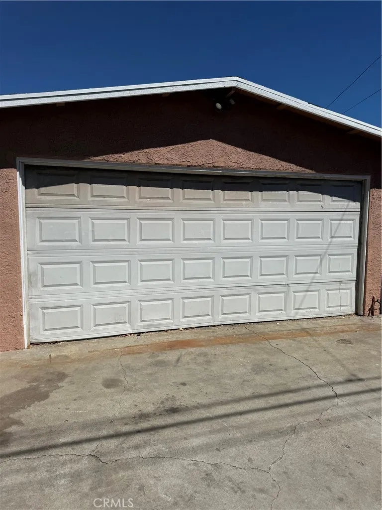 2410 E 115th Los Angeles, CA 90059