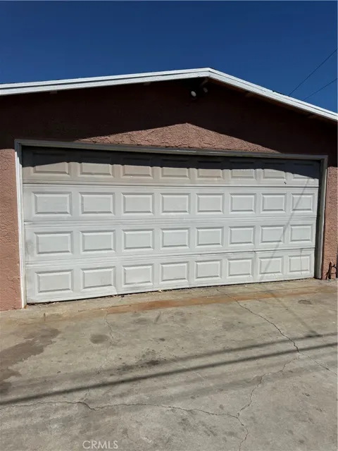2410 E 115th