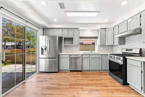 23311 Catskill Ave