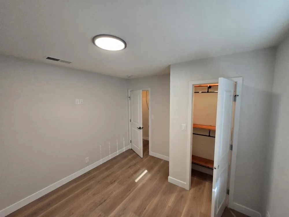 2132 E 5th ST National City, CA 91950