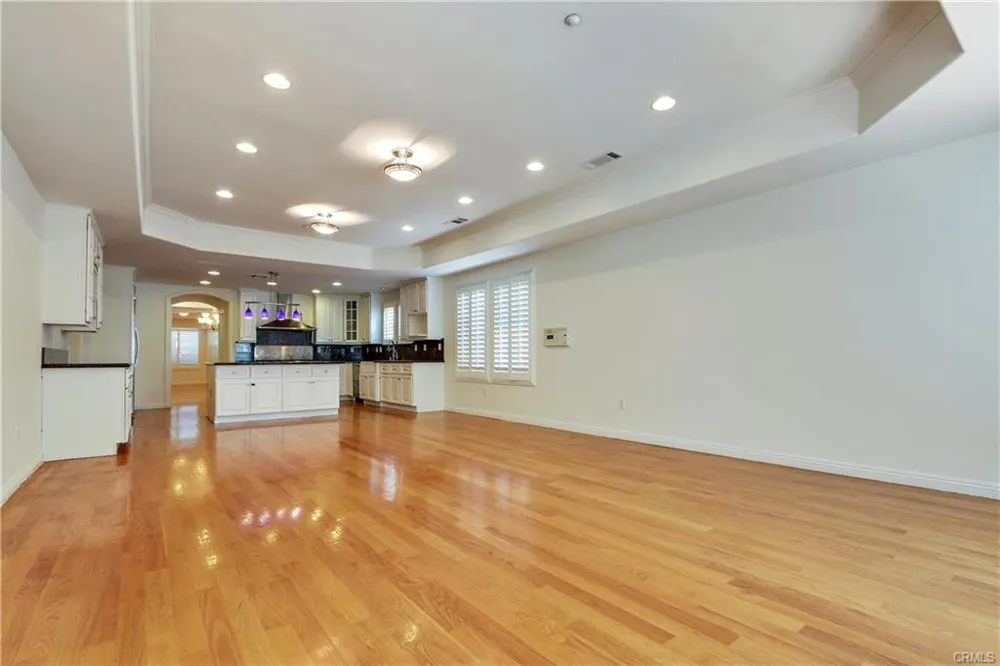 320 S Old Ranch Road Arcadia, CA 91007