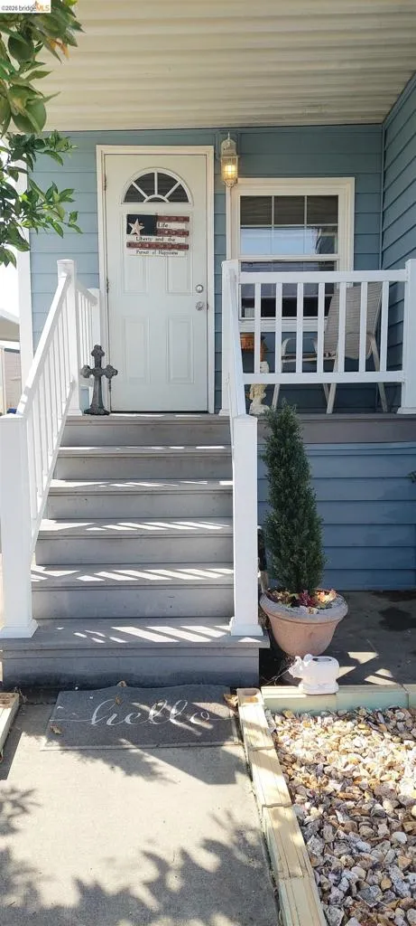 711 Old Canyon Rd. Fremont, CA 94536