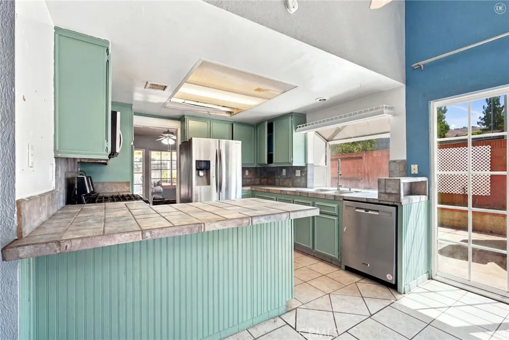 3575 Philadelphia Court Riverside, CA 92503