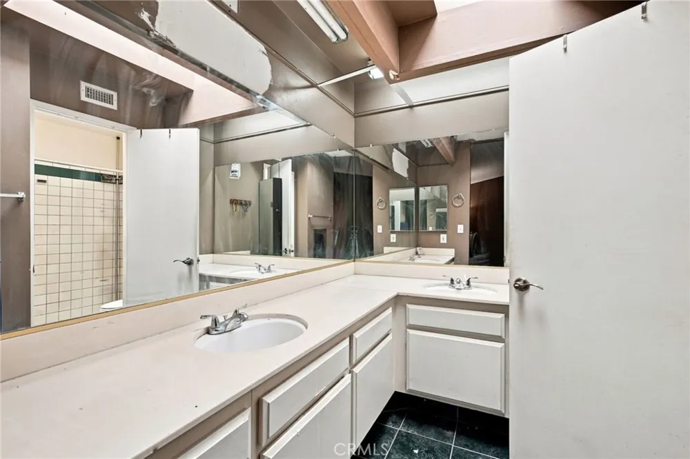 3575 Philadelphia Court Riverside, CA 92503