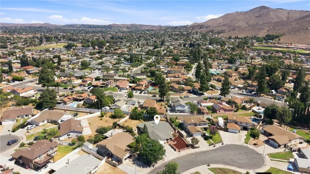 3575 Philadelphia Court Riverside, CA 92503