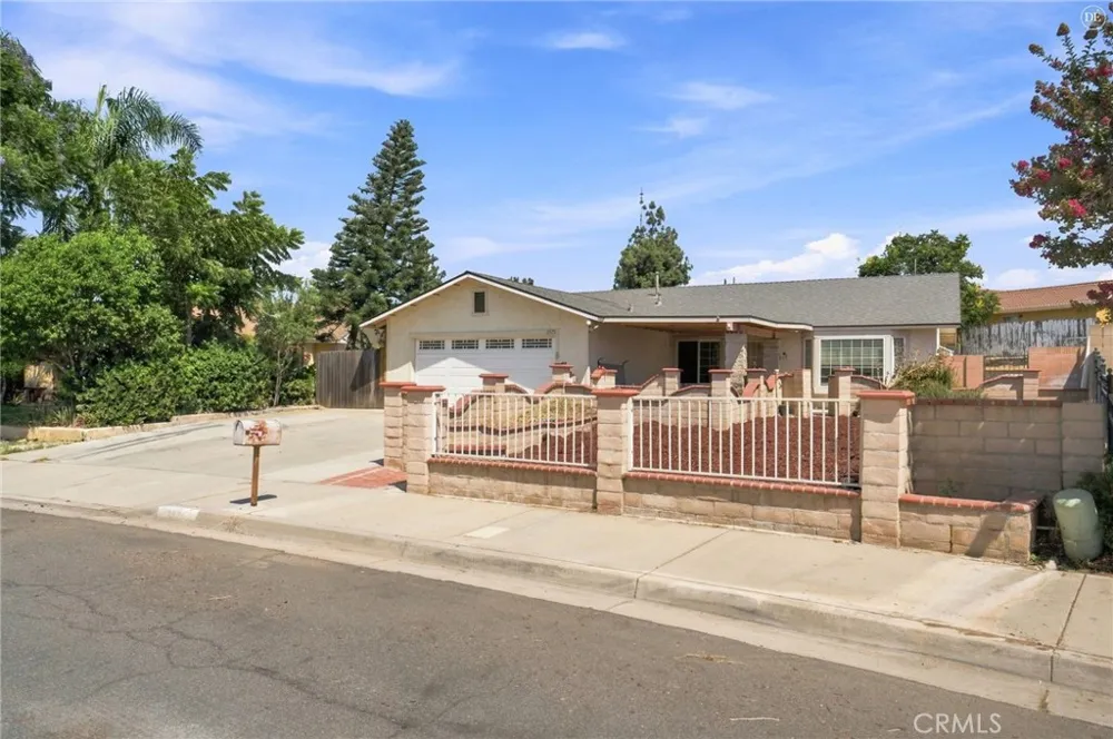 3575 Philadelphia Court Riverside, CA 92503