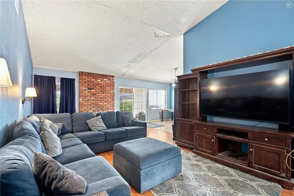 3575 Philadelphia Court Riverside, CA 92503