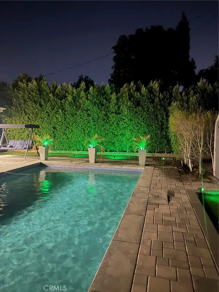 17170 Vintage Street Northridge, CA 91325