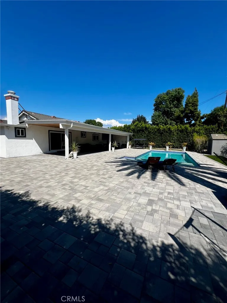 17170 Vintage Street Northridge, CA 91325