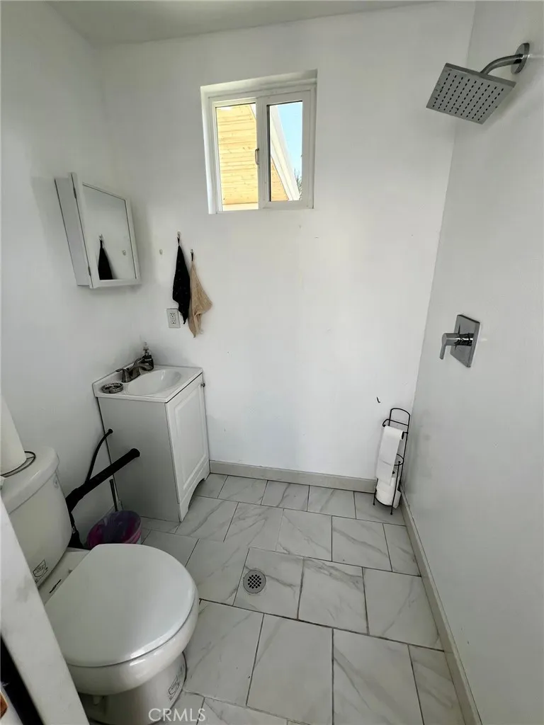 17170 Vintage Street Northridge, CA 91325