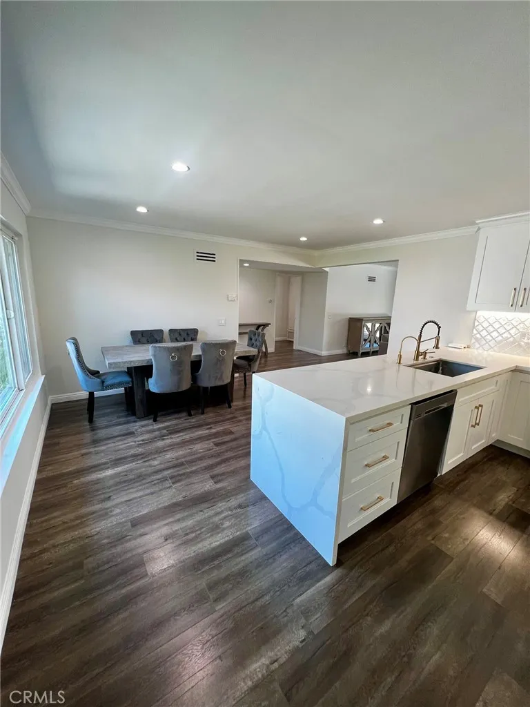 17170 Vintage Street Northridge, CA 91325