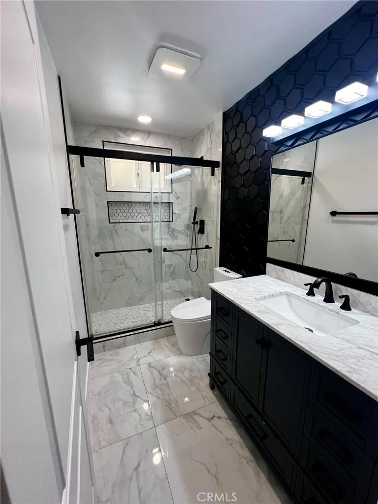 17170 Vintage Street Northridge, CA 91325