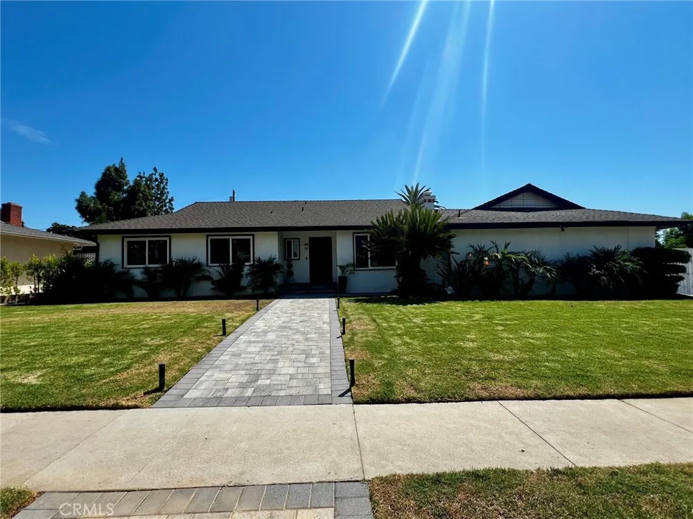 17170 Vintage Street Northridge, CA 91325