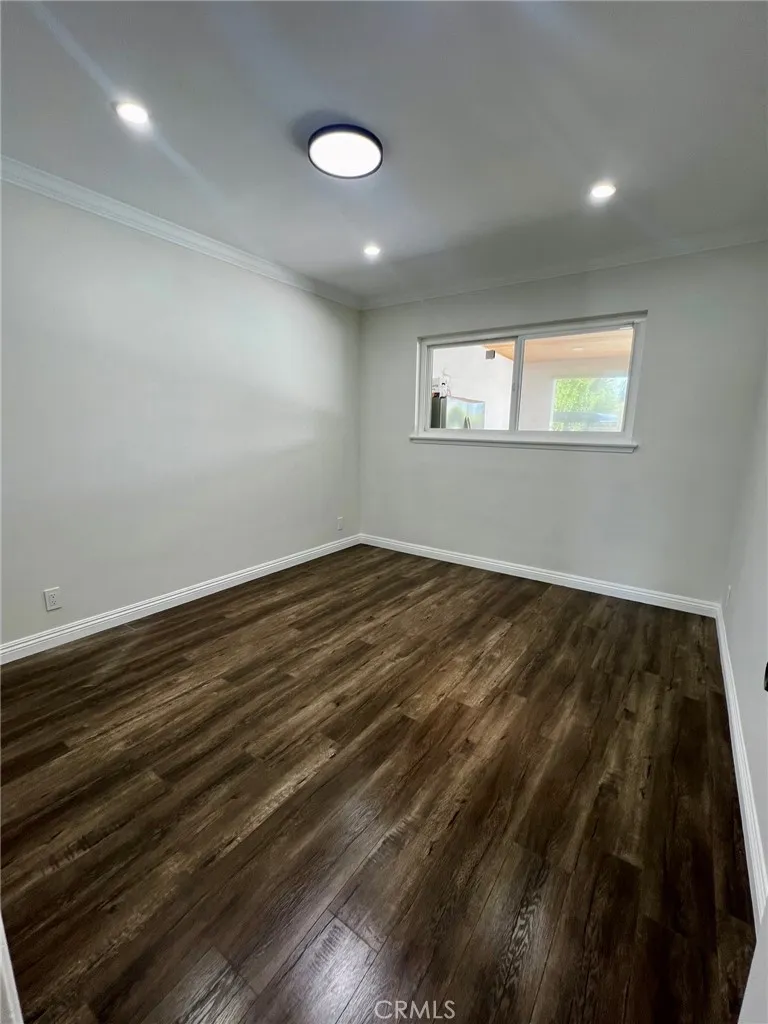 17170 Vintage Street Northridge, CA 91325