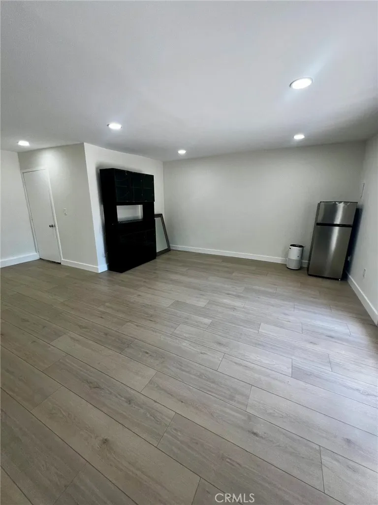 17170 Vintage Street Northridge, CA 91325