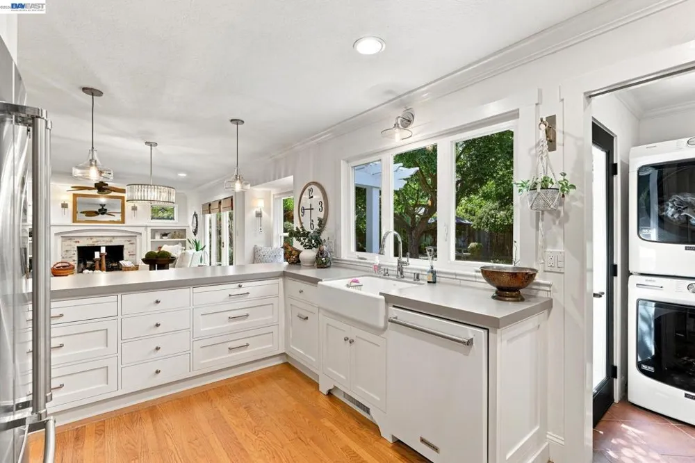 1712 Beachwood Way Pleasanton, CA 94566