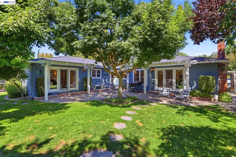 1712 Beachwood Way Pleasanton, CA 94566