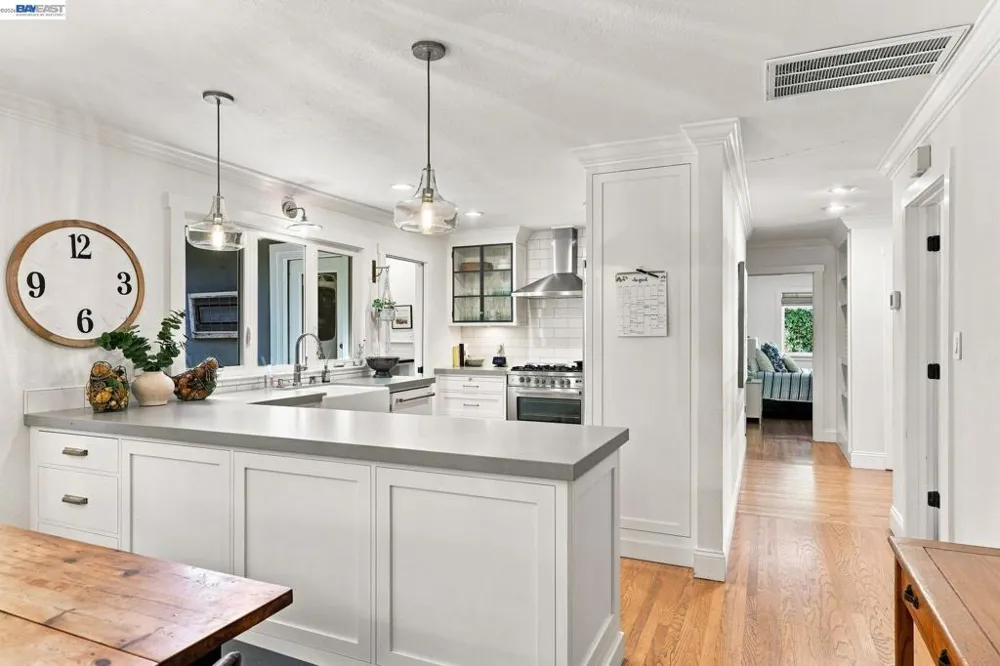 1712 Beachwood Way Pleasanton, CA 94566