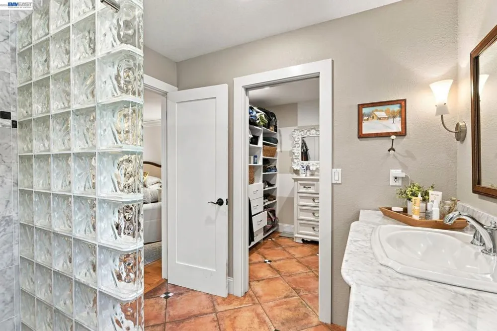 1712 Beachwood Way Pleasanton, CA 94566