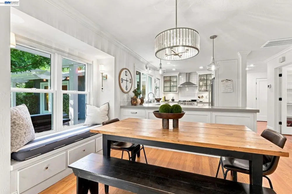1712 Beachwood Way Pleasanton, CA 94566