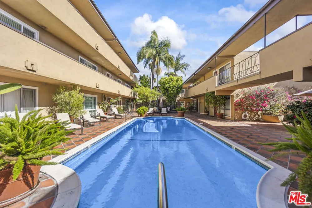 970 Palm Avenue #209 West Hollywood, CA 90069
