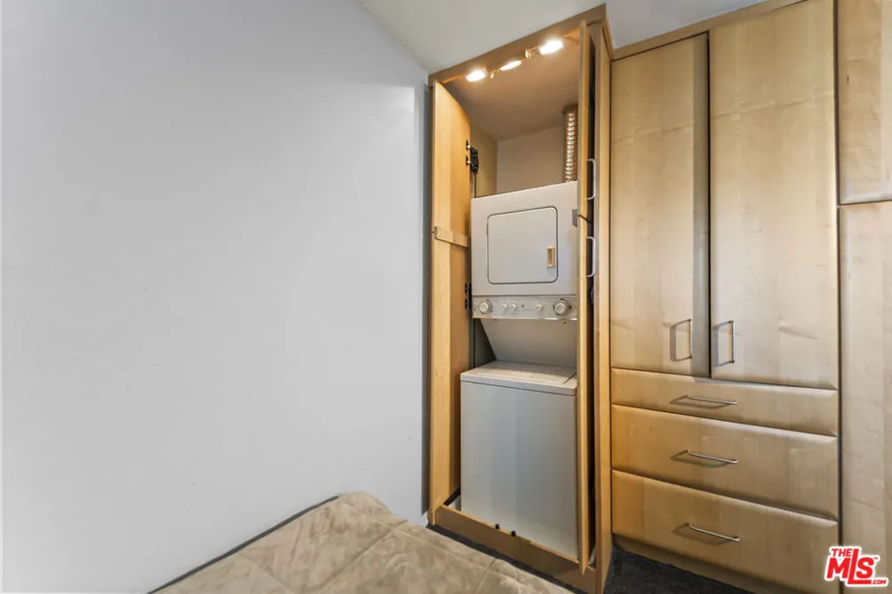 970 Palm Avenue #209 West Hollywood, CA 90069