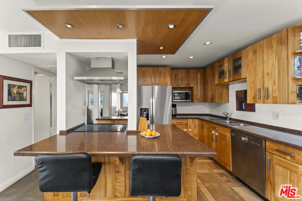 970 Palm Avenue #209 West Hollywood, CA 90069