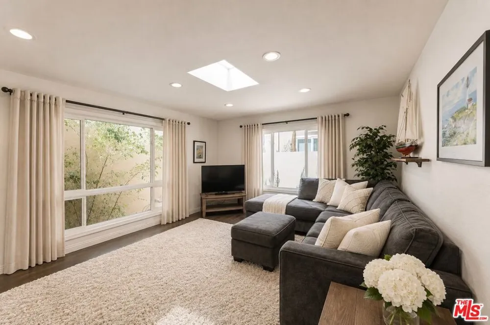 970 Palm Avenue #209 West Hollywood, CA 90069
