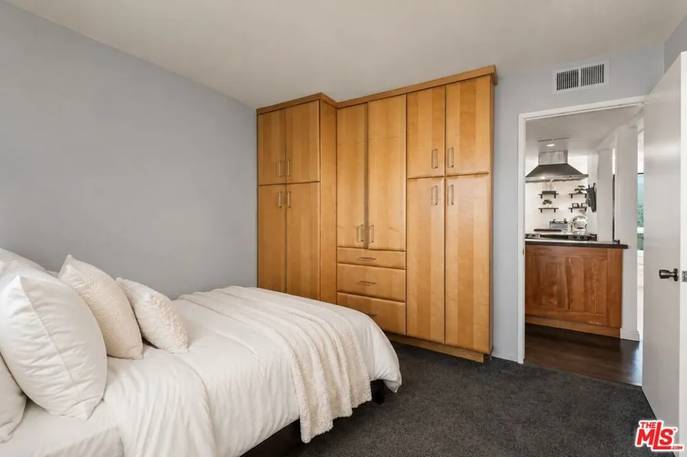 970 Palm Avenue #209 West Hollywood, CA 90069